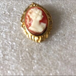 Art Deco cameo pendent